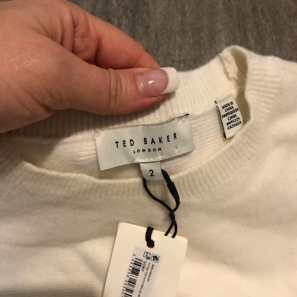 Ted Baker Fitted Lillyyy Knit Sweater Crew Neck Peplum Ivory Sz 2 (US 6) new - Picture 5 of 7